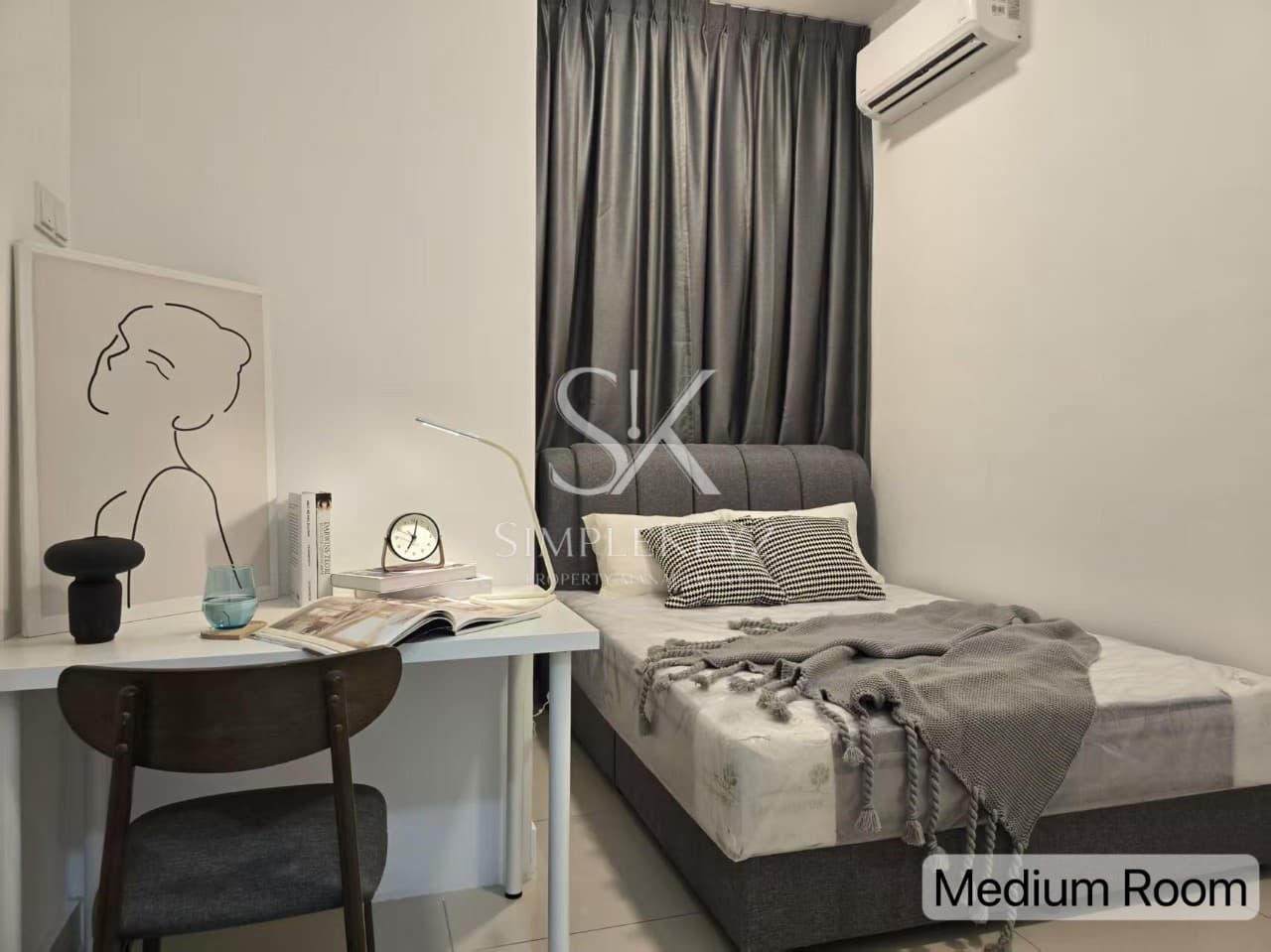 D'Seven , Medium Room - photo 1