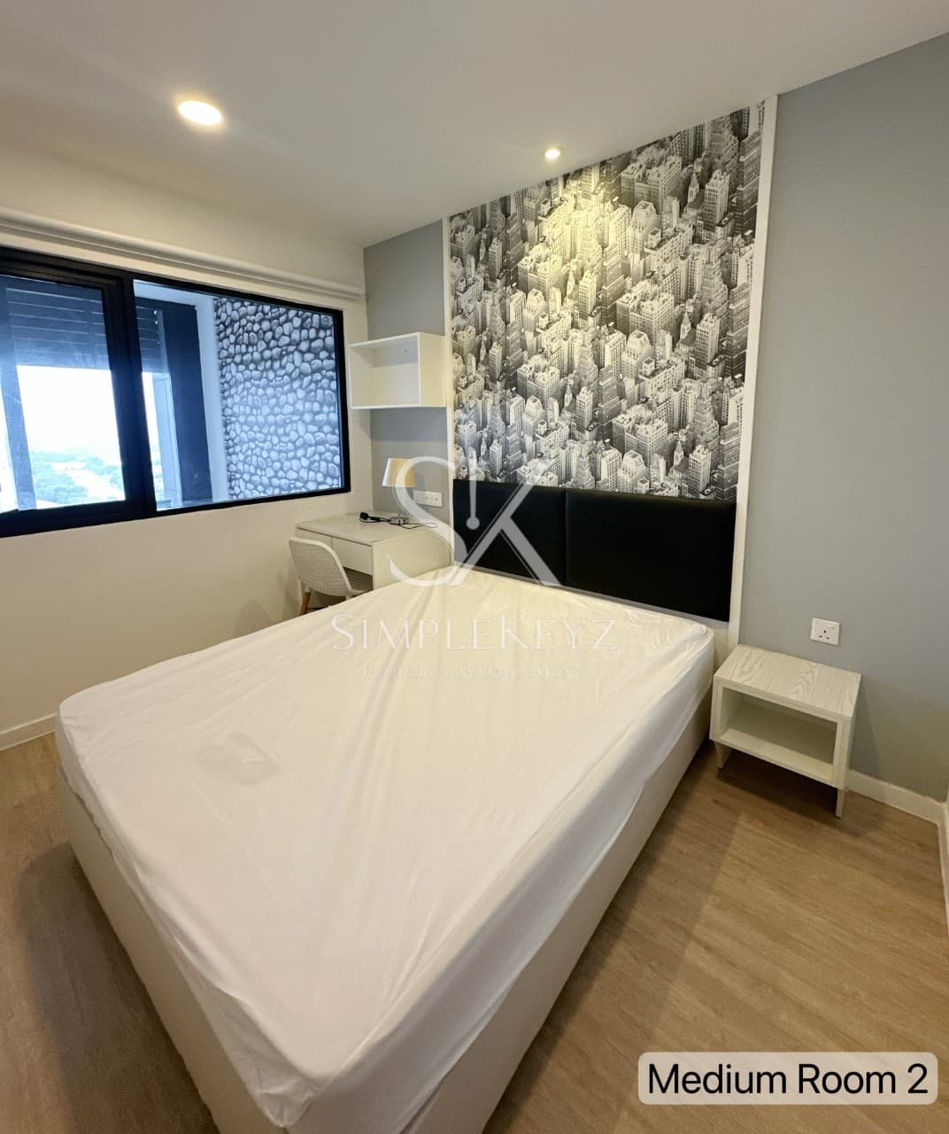D'Latour , Medium Room 2 - photo 2